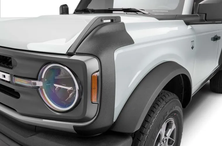 BUSHWACKER 21- Ford Bronco Trail Armor Front Corner 14123