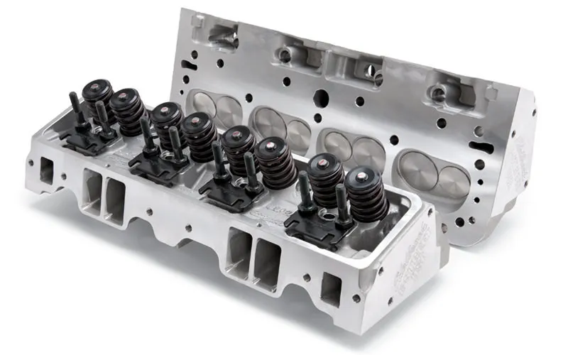 EDELBROCK SBC E-Street Cylinder Heads - 70cc 2.02/1.60 5073