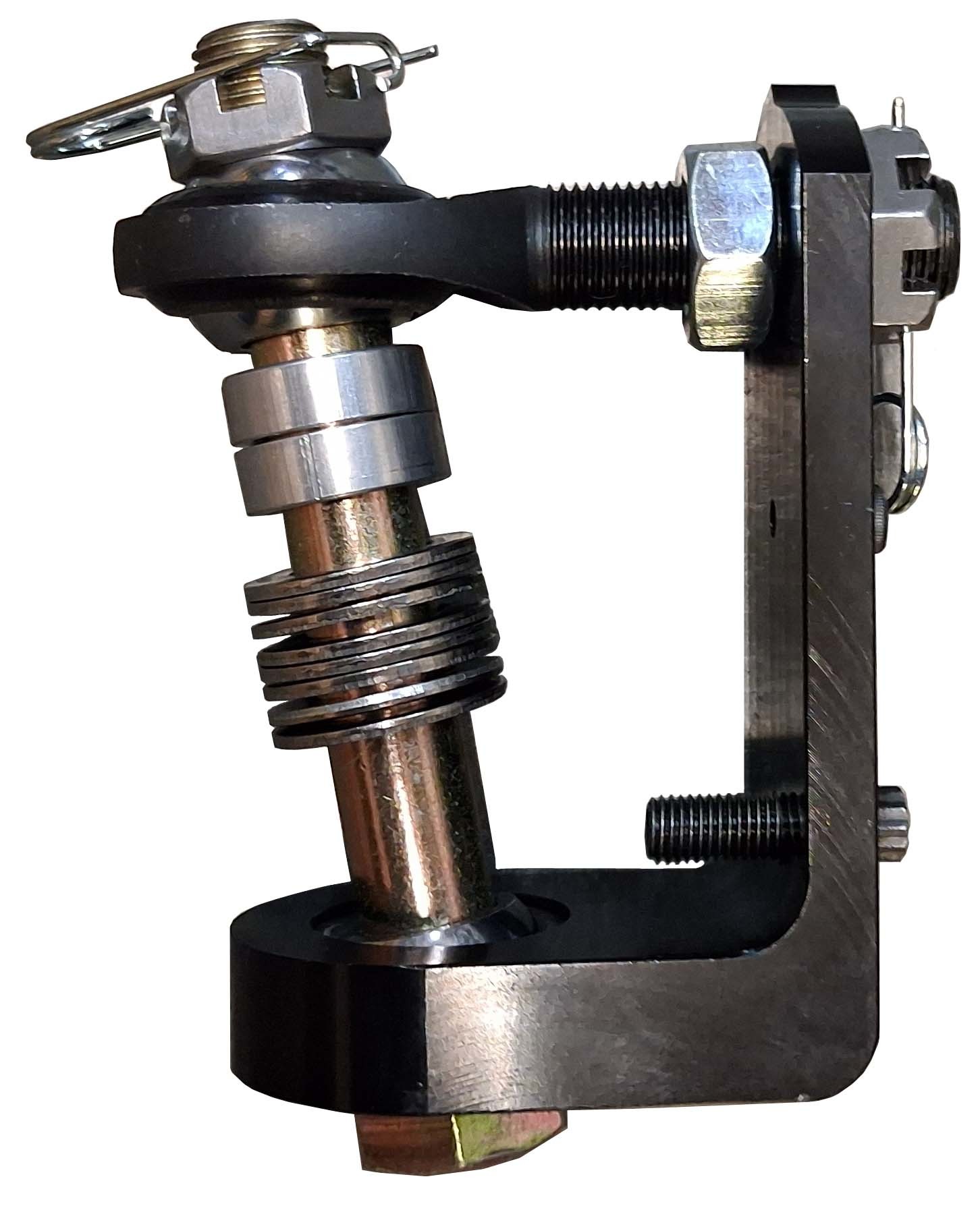 TRIPLE X RACE COMPONENTS Champ Kart 12 Degree Rig ht Side Caster L-Bracket KT-SU-4830BLK
