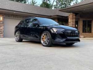 Audi E-Tron with 22×10-inch Forgeline GTD1 5-Lug Open