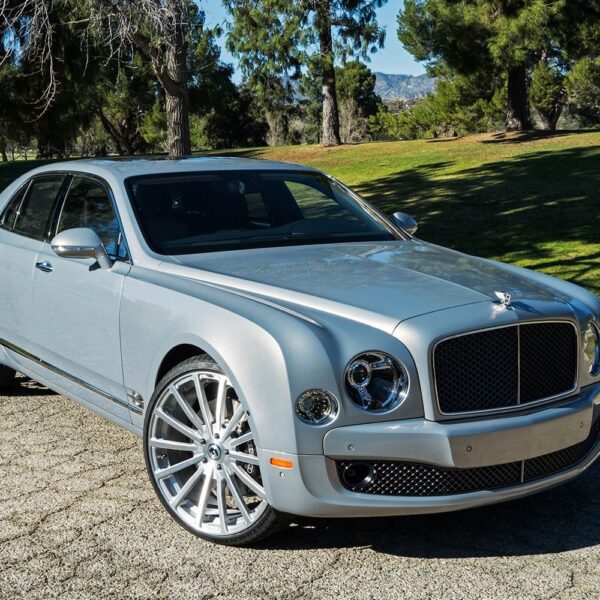 Bentley Mulsanne with 24-inch Forgiato F2.15-M