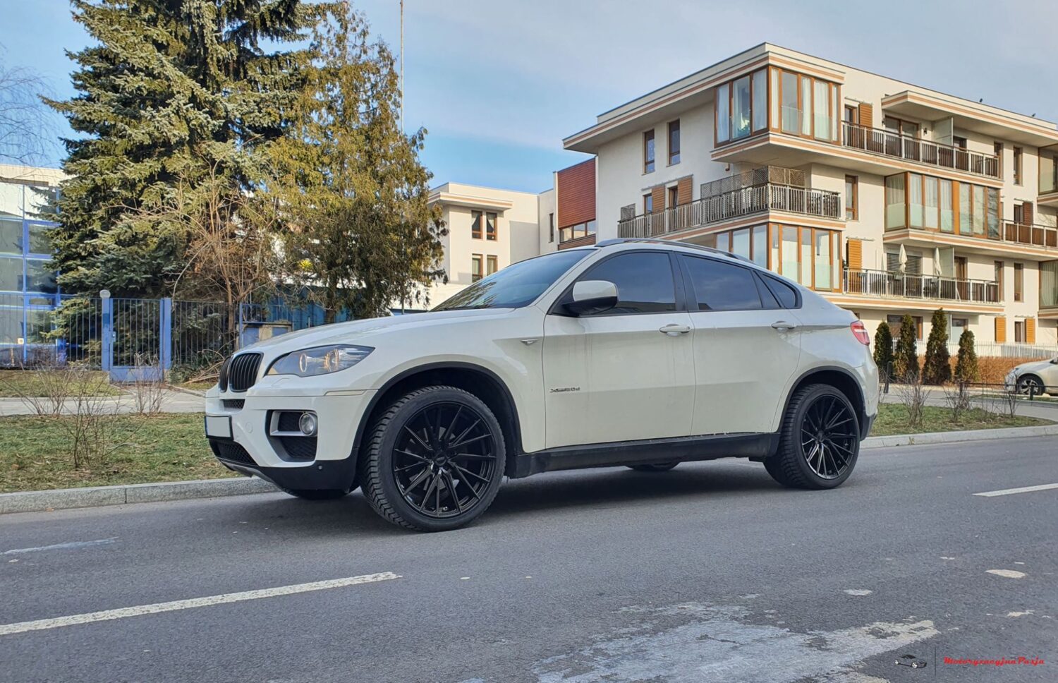 BMW X6 E71 with 21×10.5 and 21×12-inch Vossen HF-4T

