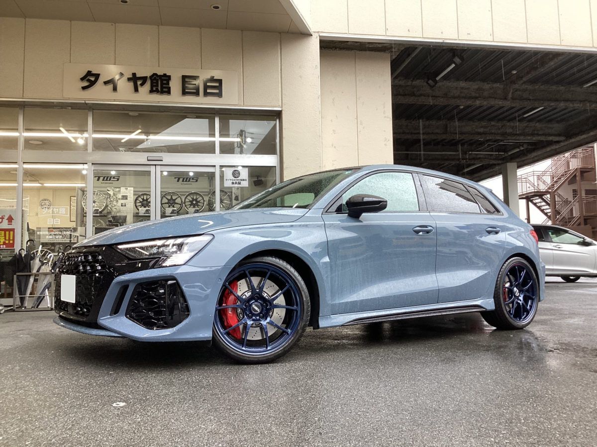Audi RS3 8Y Hatch with 19×9.5 and 19×8.5-inch TWS Forged T66-F
