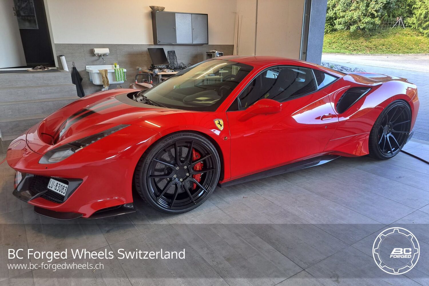 Ferrari 488 Pista with 21×9.5 and 22×12.5-inch BC Forged HCA162
