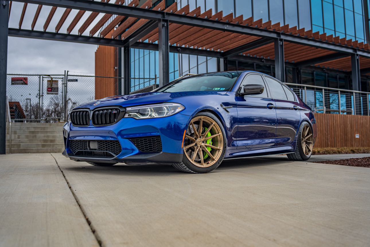 BMW M5 F90 with 20-inch Vision Forged VF007
