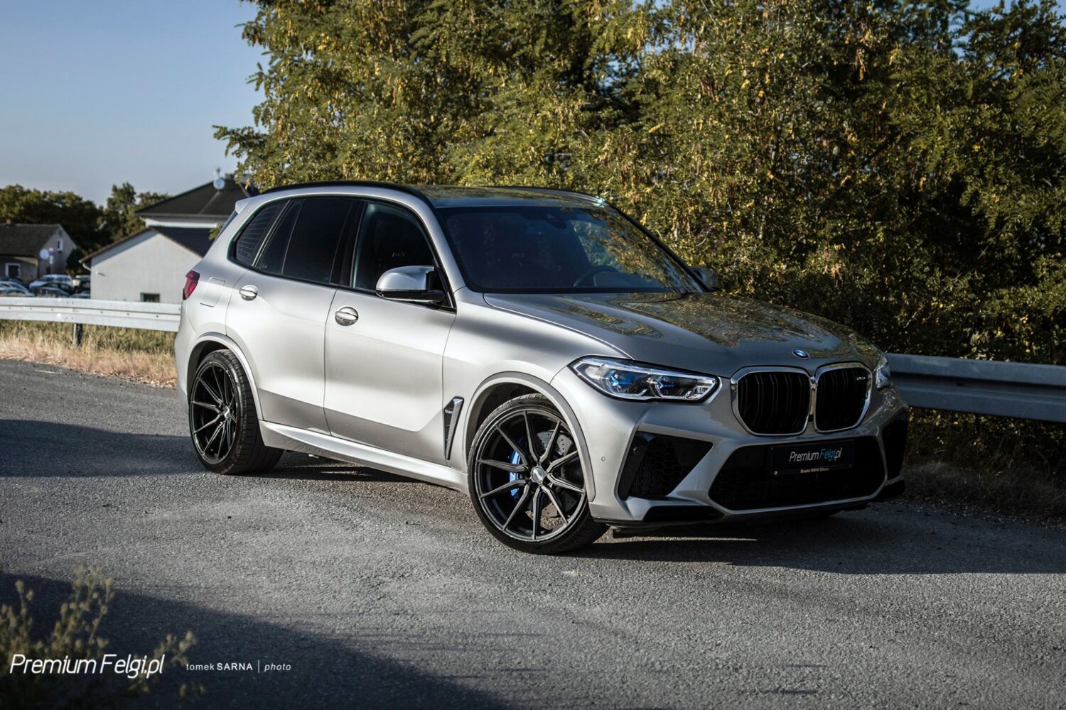 BMW X5 G05 with 22×10.5 and 22×12-inch Vossen HF-3
