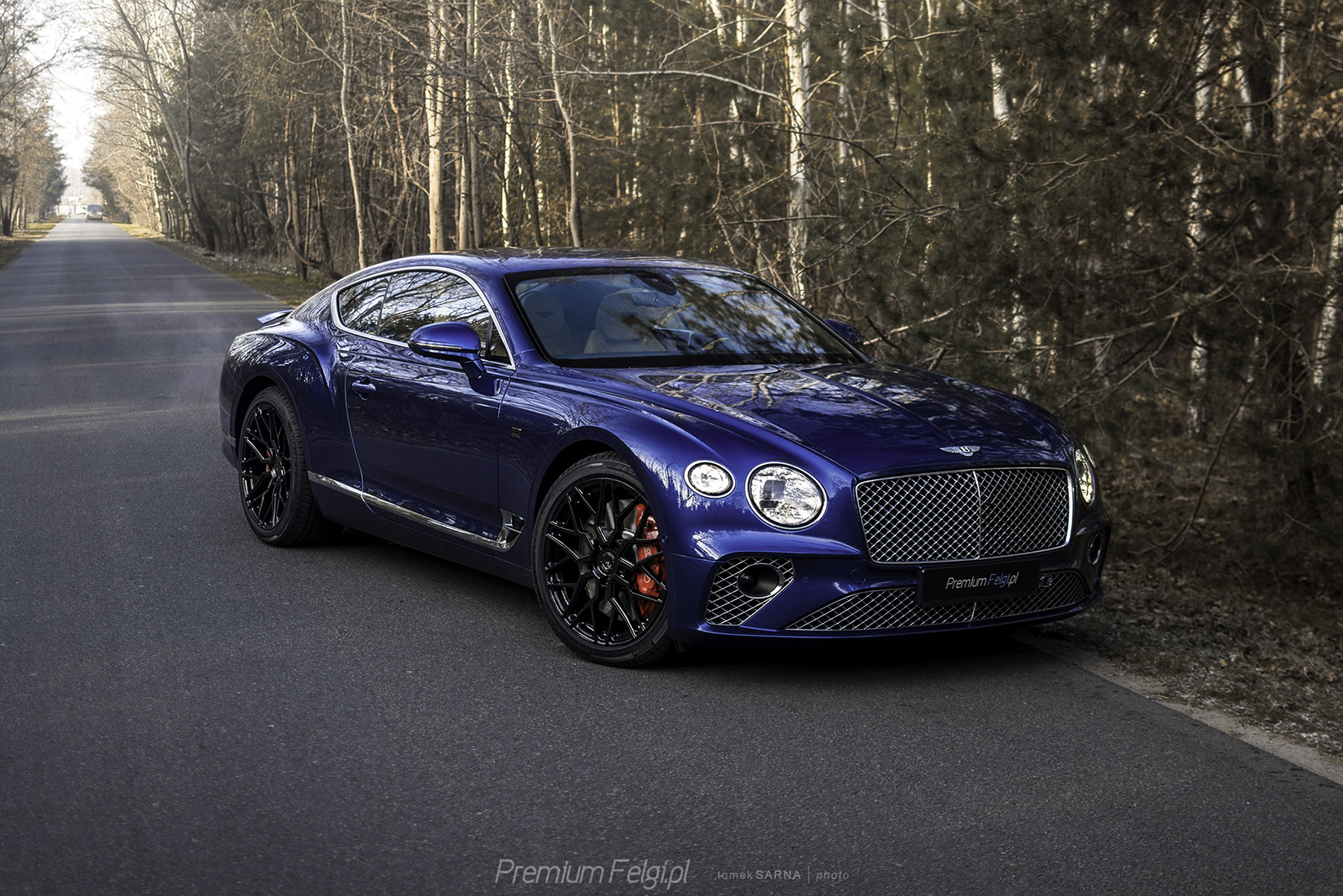 Bentley Continental with 21×9.5 and 21×11-inch BC Forged EH176