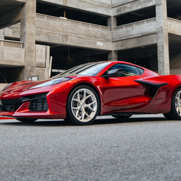 Chevrolet Corvette C8 Z06 with 20×10 / 21×13-inch Forgelite FL1