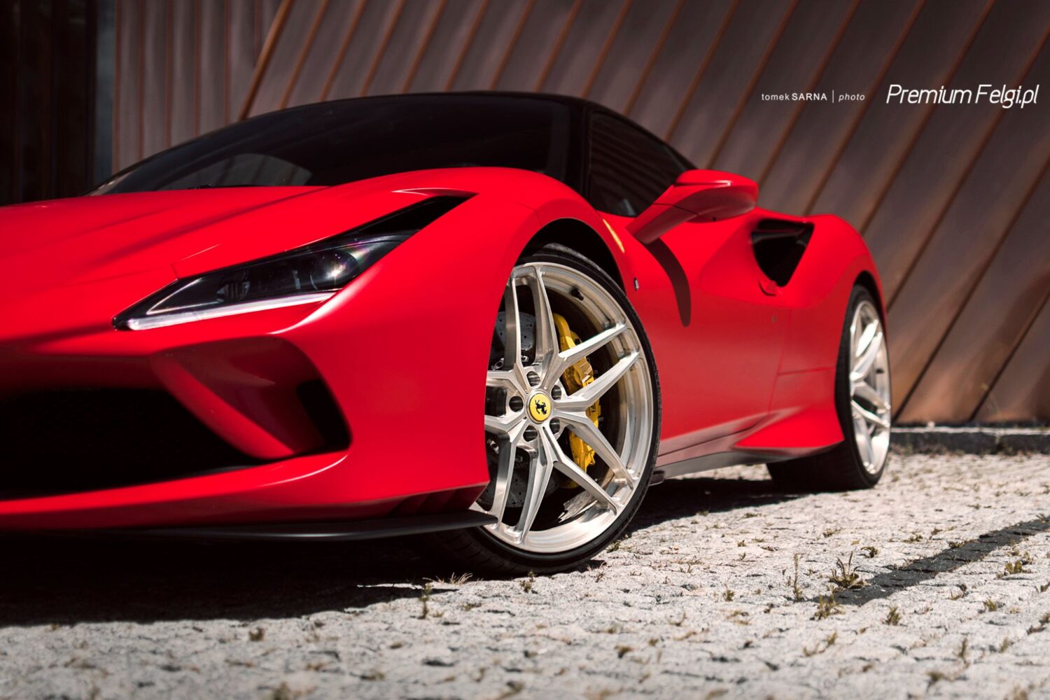 Ferrari F8 Tributo with 21×9 and 22×12-inch BC Forged RZ22
