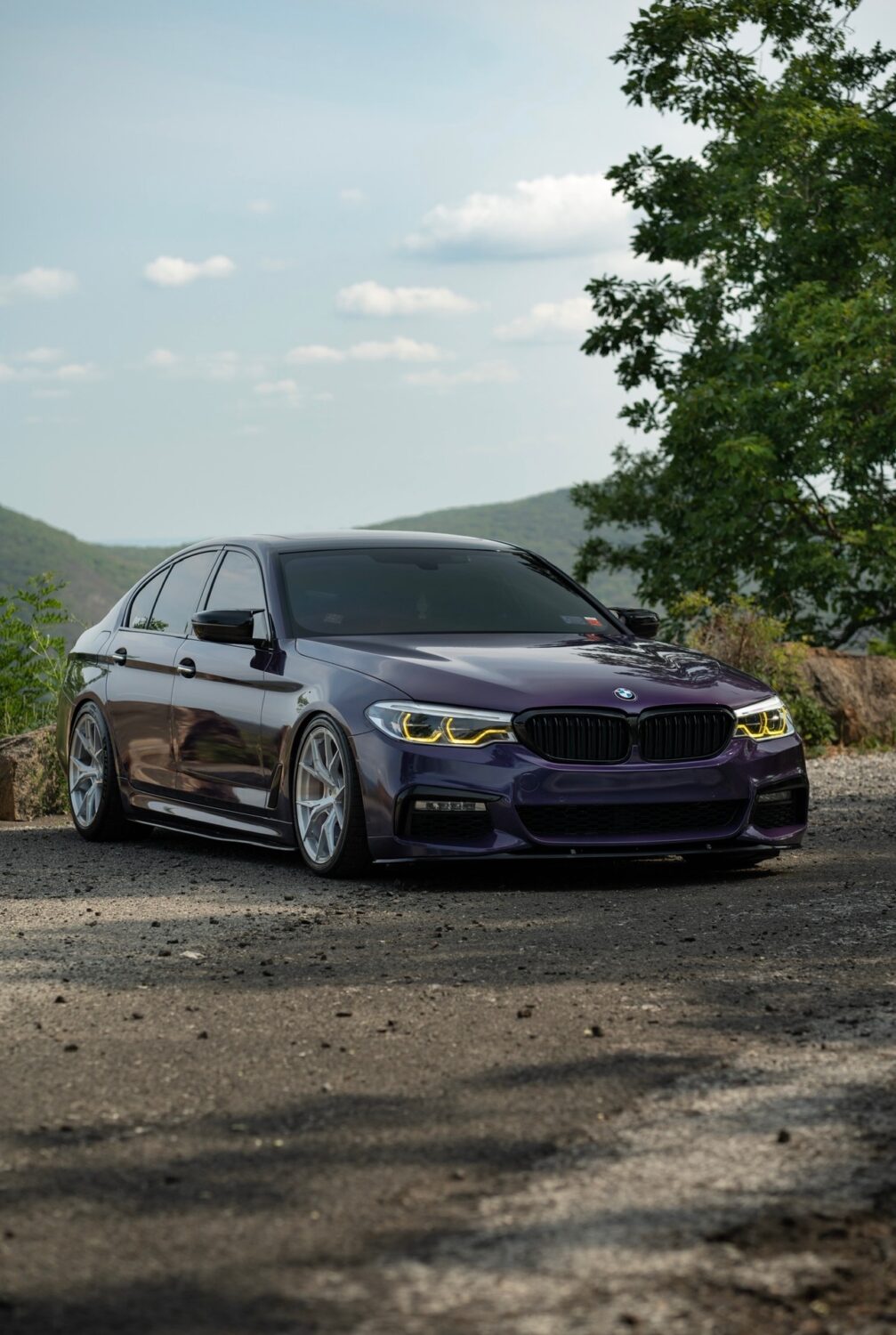 BMW 5 Series G30 with 20-inch Vision Forged VF008
