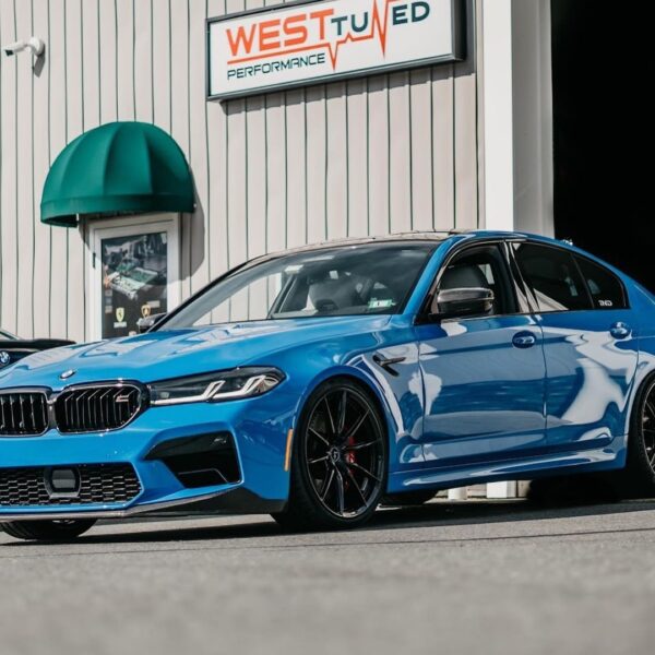 BMW M5 F90 with 21-inch Vision Forged VF007