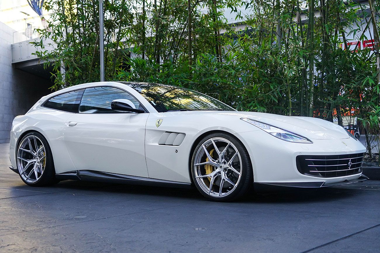 Ferrari GTC4 Lusso with 21 and 22-inch Vossen S21-01
