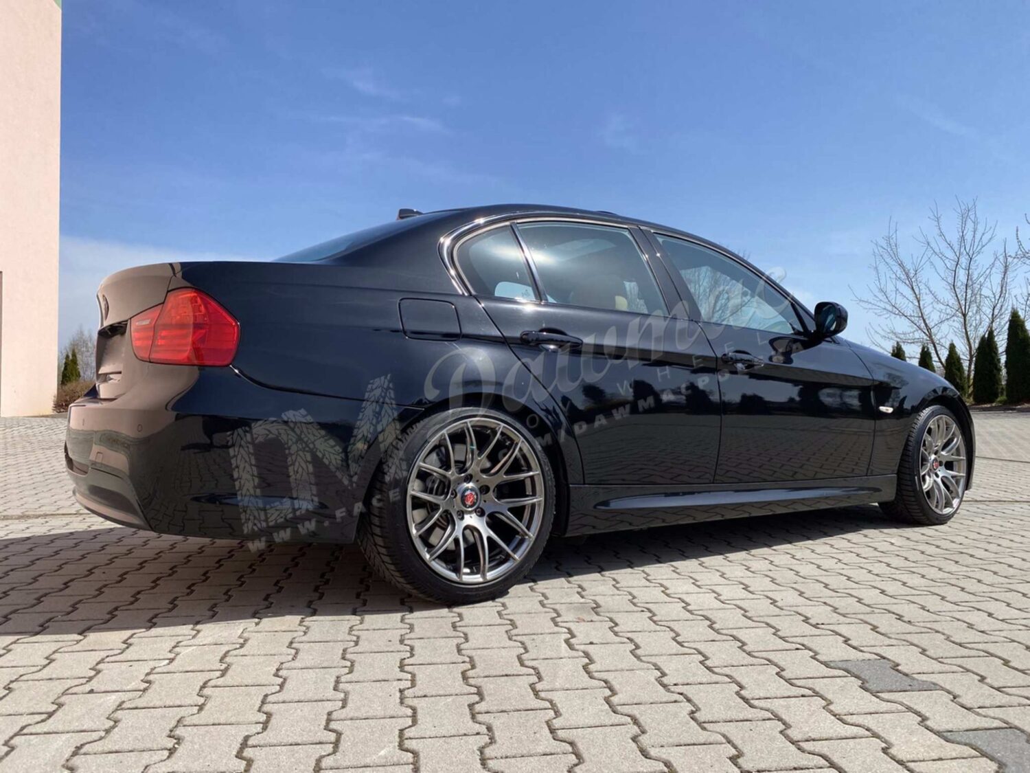 BMW 3 series E9X with 18×8.5 and 18×9.5-inch Axe CS
