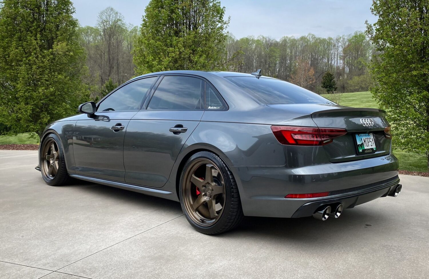 Audi S4 B9 with 19×9.5-inch BC Forged TD03
