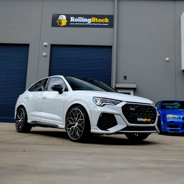 Audi Q3 with 22-inch Vossen HF-2