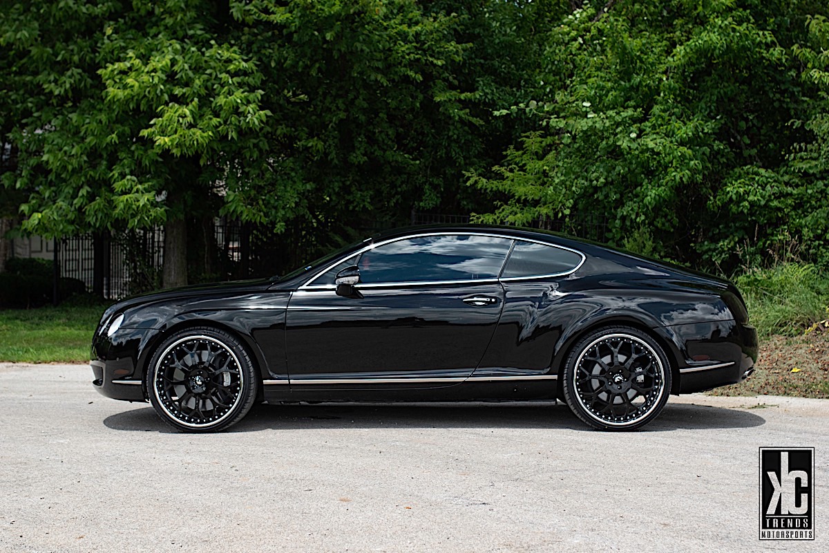 Bentley Continental with 22×9 and 22×10.5-inch Forgiato Drea-ECL
