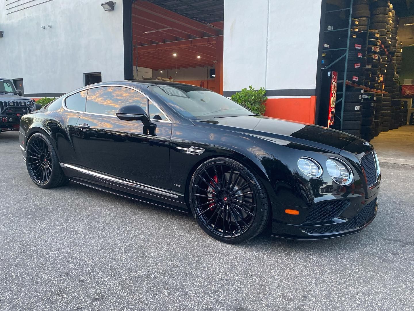 Bentley Continental with 22×9.5 and 22×11-inch Vossen S17-04
