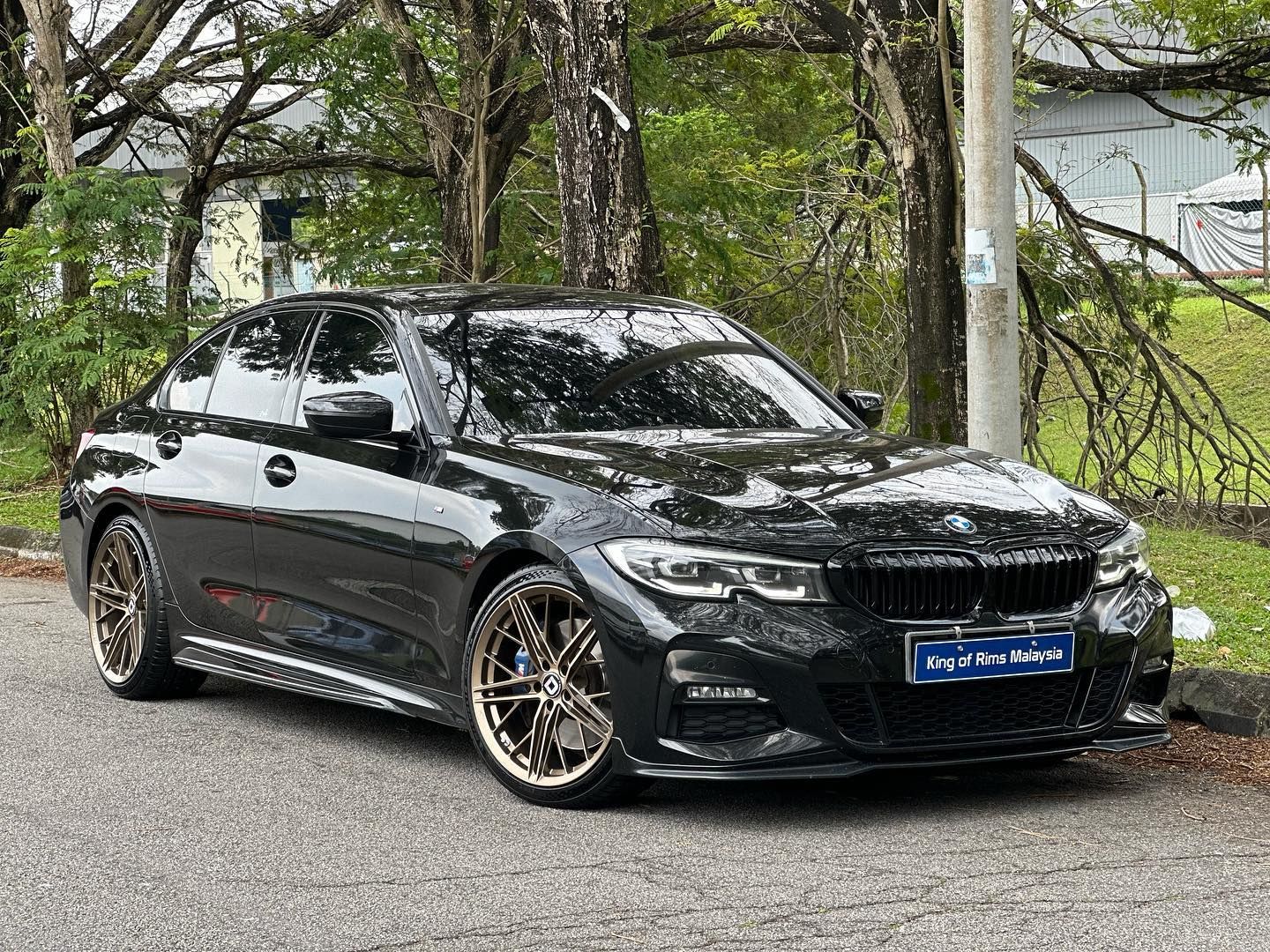 BMW 3 series G20 with 19×8.5 and 19×9.5-inch Klassen iD F53R
