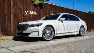 BMW 7 Series G11/G12 with 22×9 and 22×10.5-inch Road Force RF22