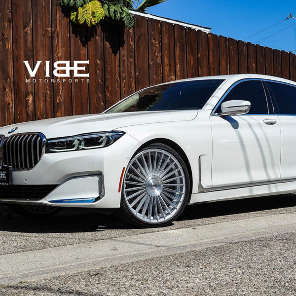 BMW 7 Series G11/G12 with 22×9 and 22×10.5-inch Road Force RF22