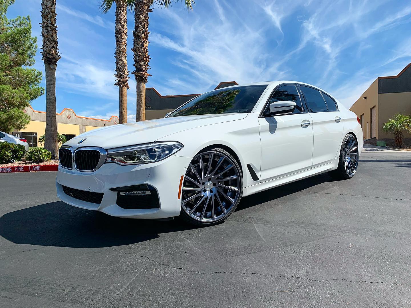 BMW 5 Series G30 with 22×9 and 22×10.5-inch Road Force RF16