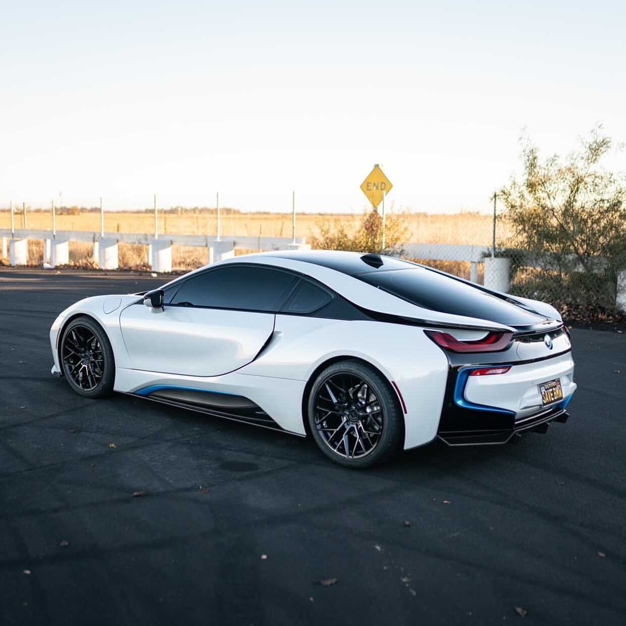 BMW i8 with 20×9 and 20×10-inch Variant Radon
