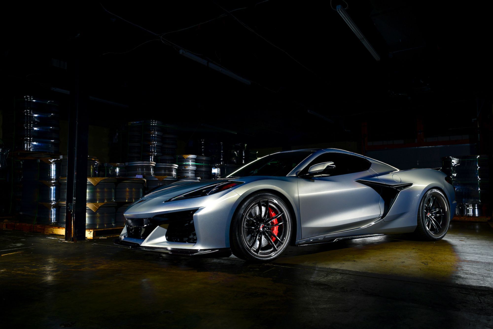 Chevrolet Corvette C8 Z06 with 20×10 and 21×13-inch Forgeline Carbon+Forged CF207