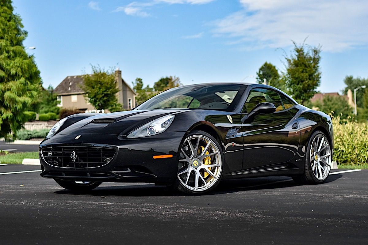 Ferrari California with 21×9.5 and 22×12-inch Vossen VPS-306
