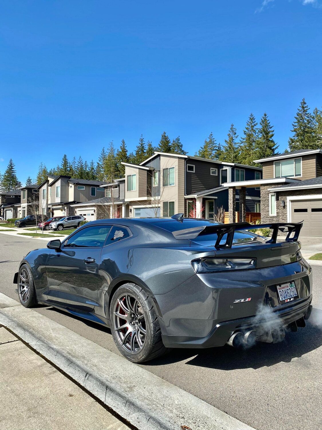 Chevrolet Camaro ZL1 6th Gen with 19×11 and 19×12-inch Apex SM-10
