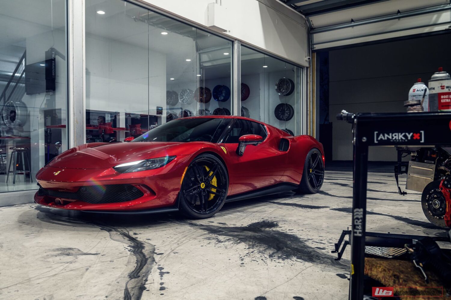 Ferrari 488 with 21×9.5 and 22×12.5-inch ANRKY AN17
