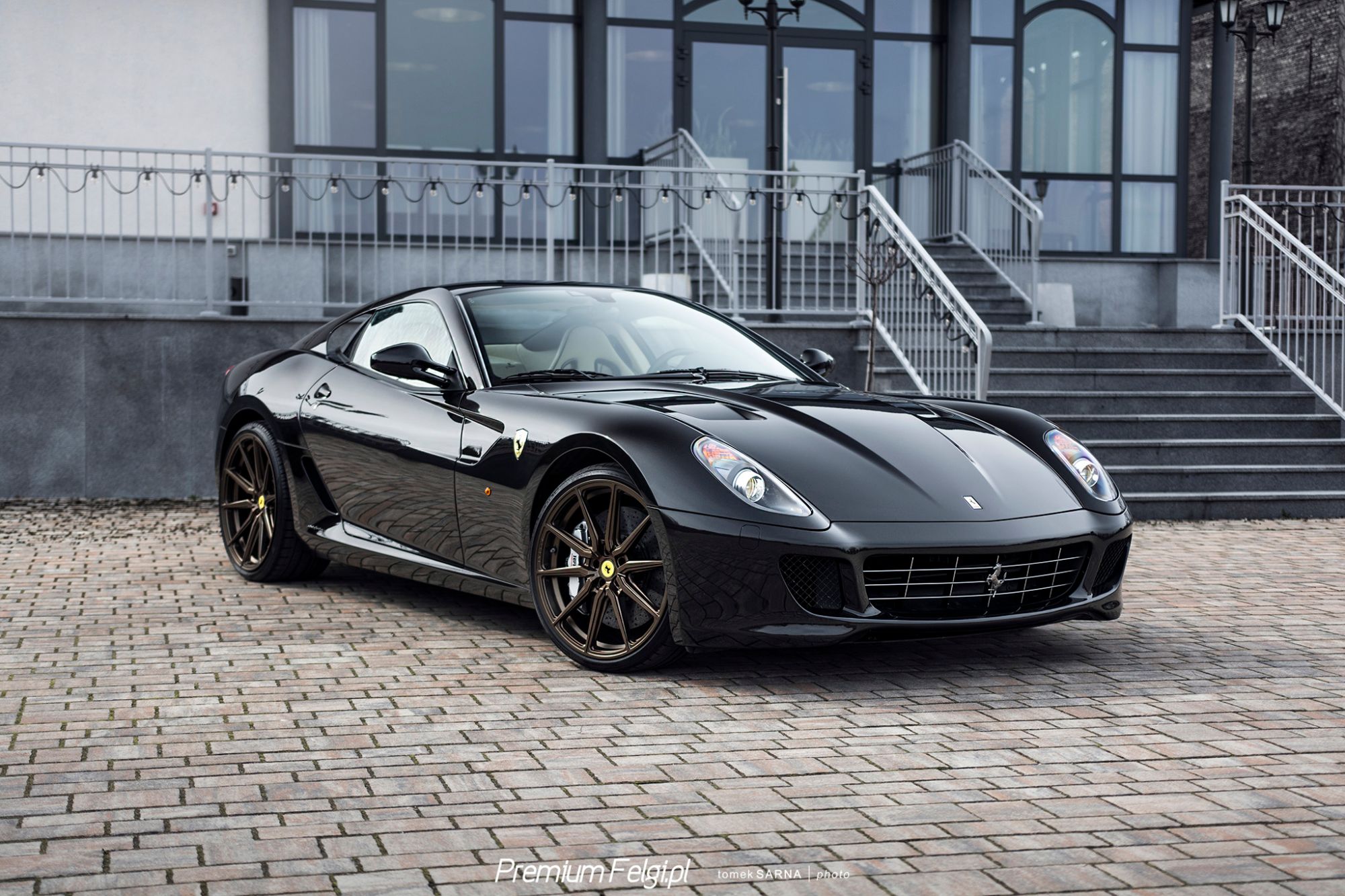 Ferrari 599 with 21×9 and 22×11-inch Vossen HF-3