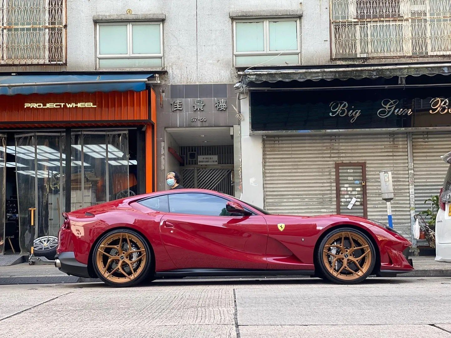 Ferrari 812 Superfast with 21×9.5 and 22×12-inch Brixton Forged PF5 Duo
