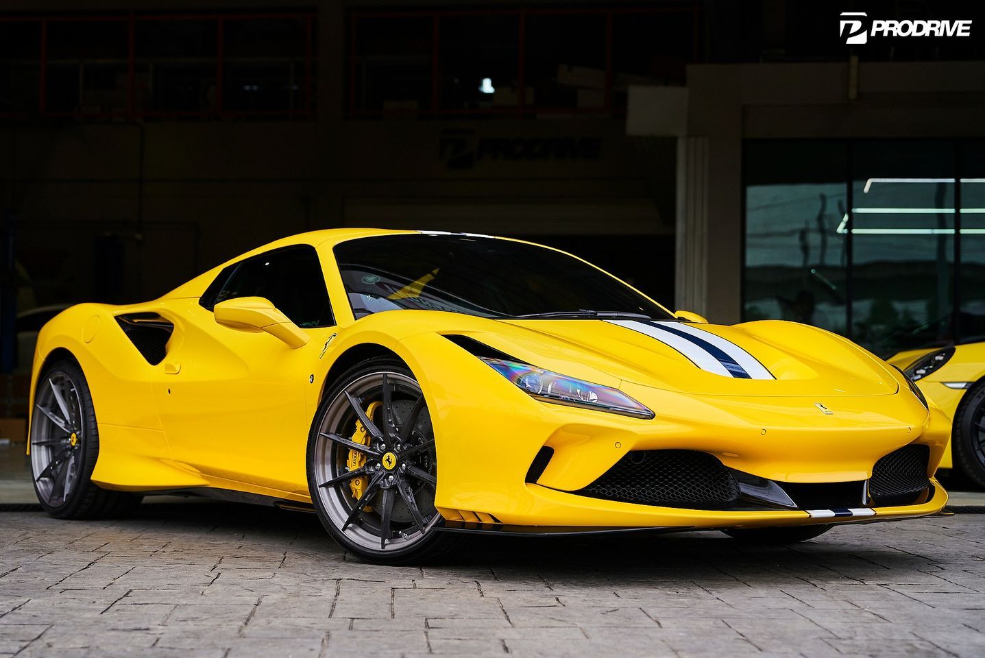 Ferrari F8 Tributo with 21 and 22-inch BC Forged HCX02
