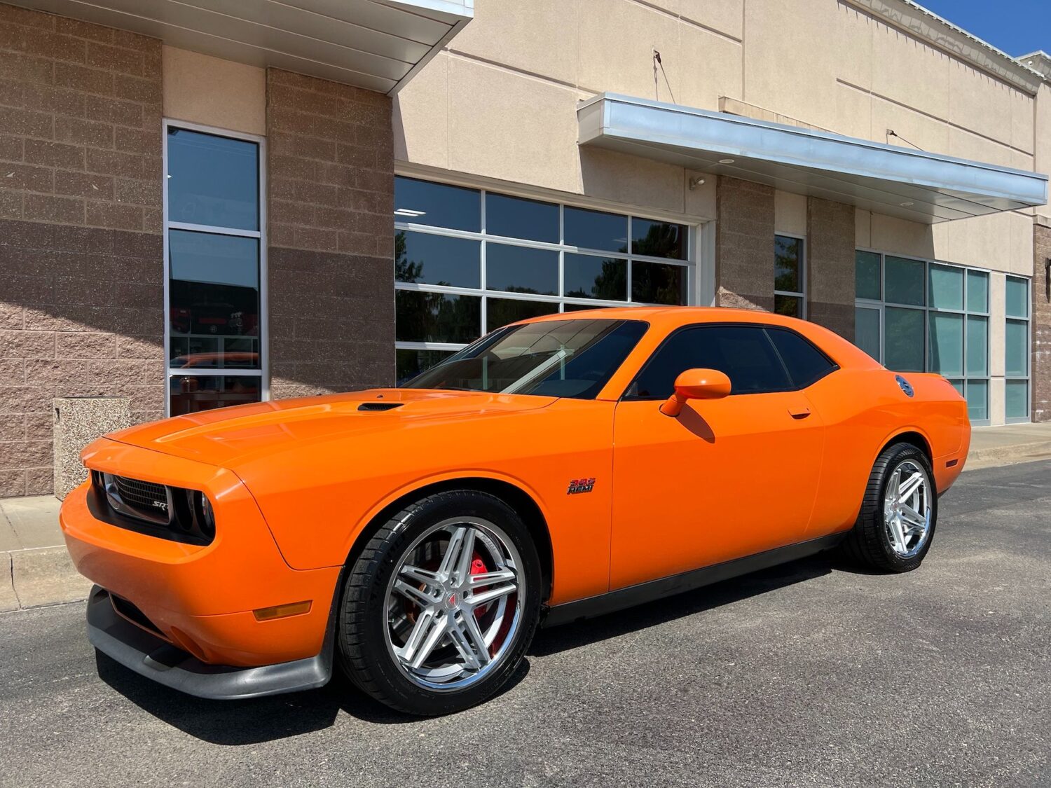 Dodge Challenger with 20×9 and 20×10.5-inch Ferrada CM1
