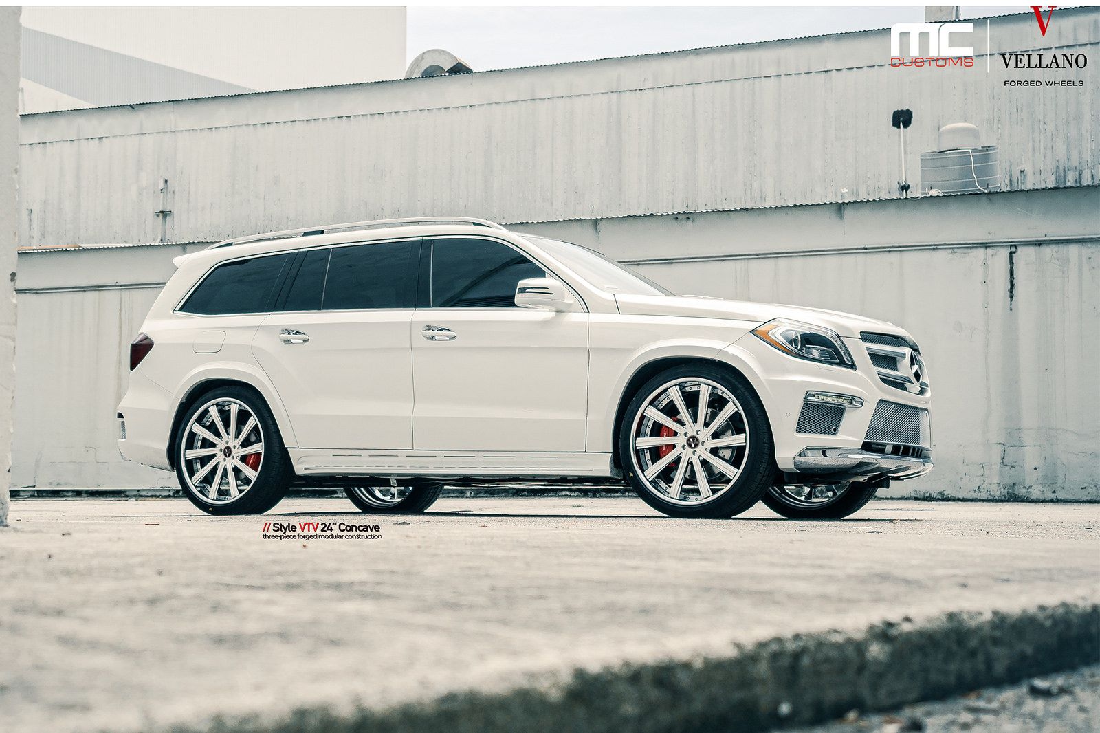 Mercedes-Benz GL Class with 24-inch Vellano VTV Concave
