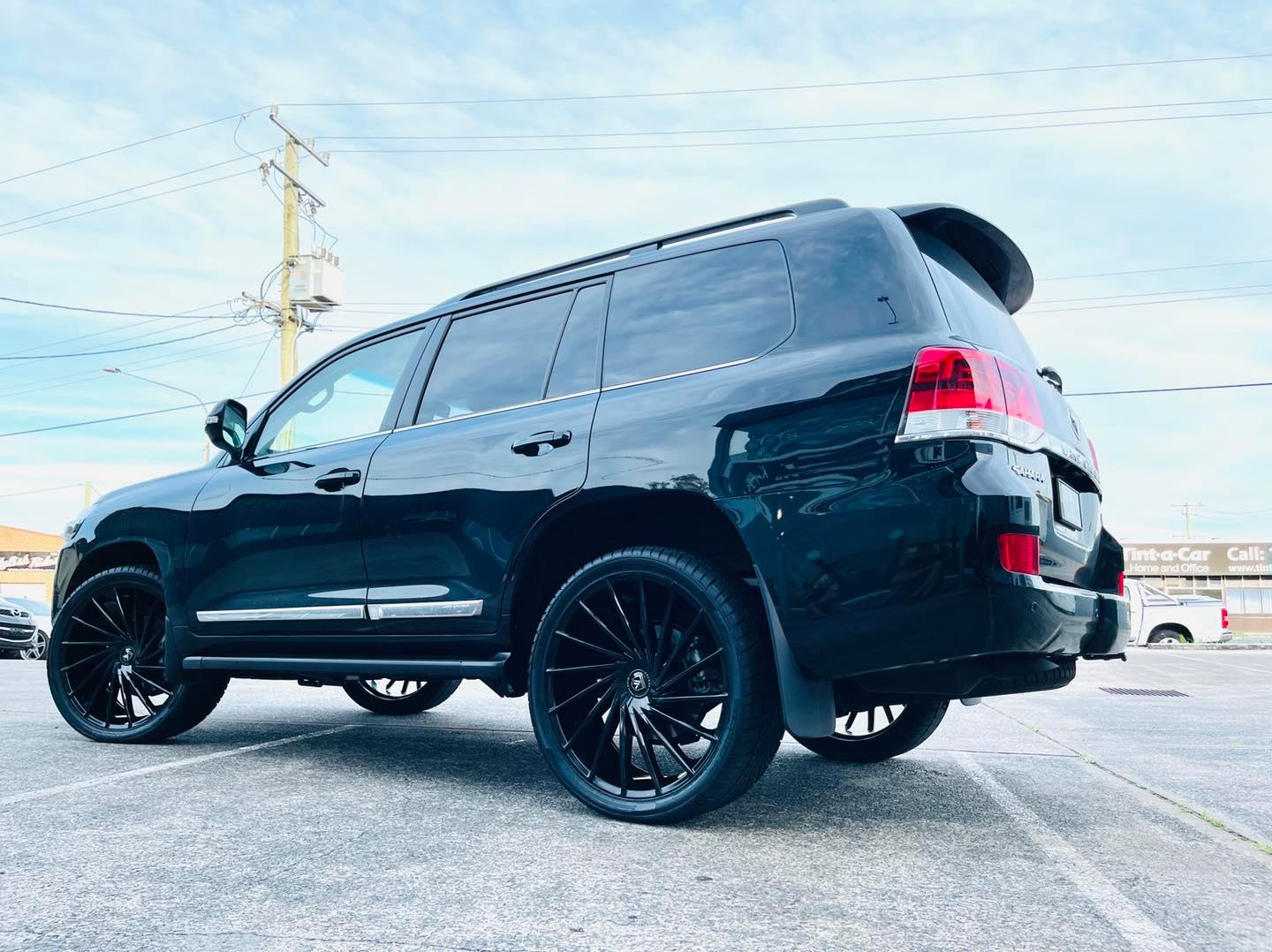 Toyota LandCruiser 200 Series Black Asanti ABL-18 | Wheel Front