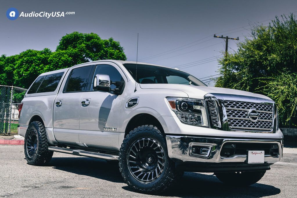 Nissan Titan with 20×10-inch Fuel Off-Road Cyclone D683