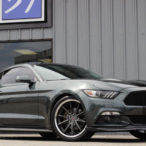 Ford Mustang S550 with 20×9 and 20×10.5-inch Ferrada CM2