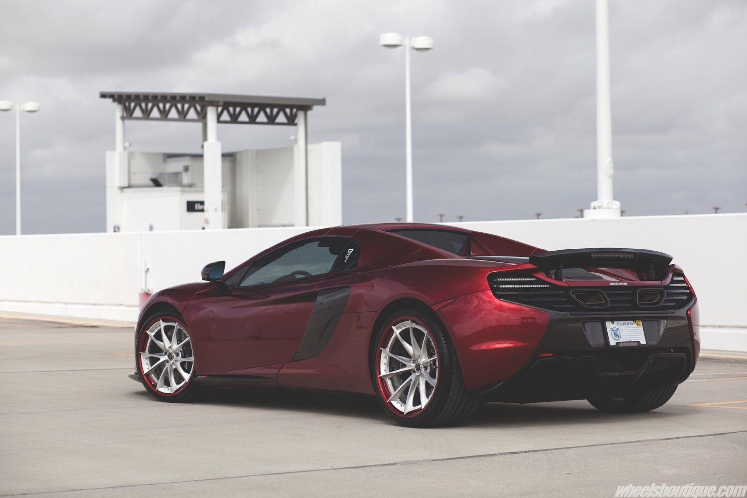 McLaren 650S/675LT with 20×9 and 21×12-inch HRE S204