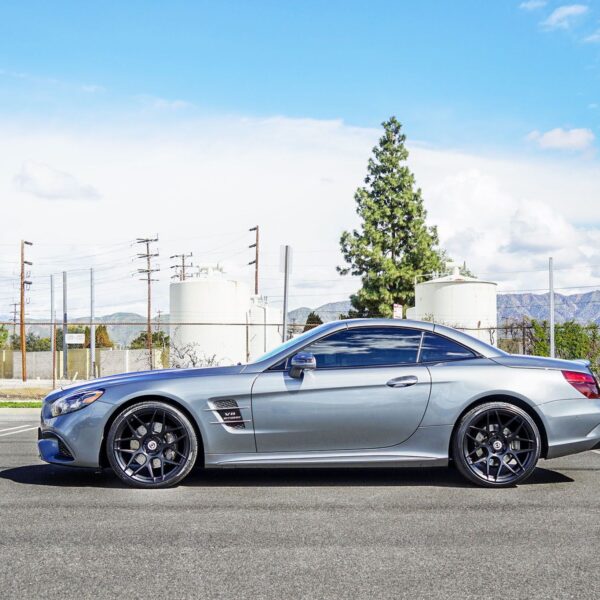 Mercedes-Benz SL Class with 20×9 and 20×10.5-inch HRE FF01