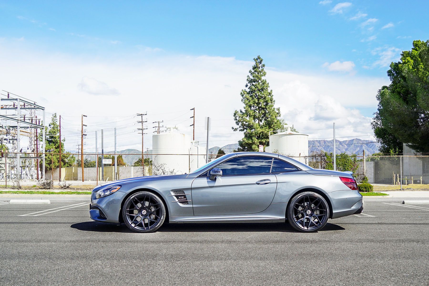 Mercedes-Benz SL Class with 20×9 and 20×10.5-inch HRE FF01