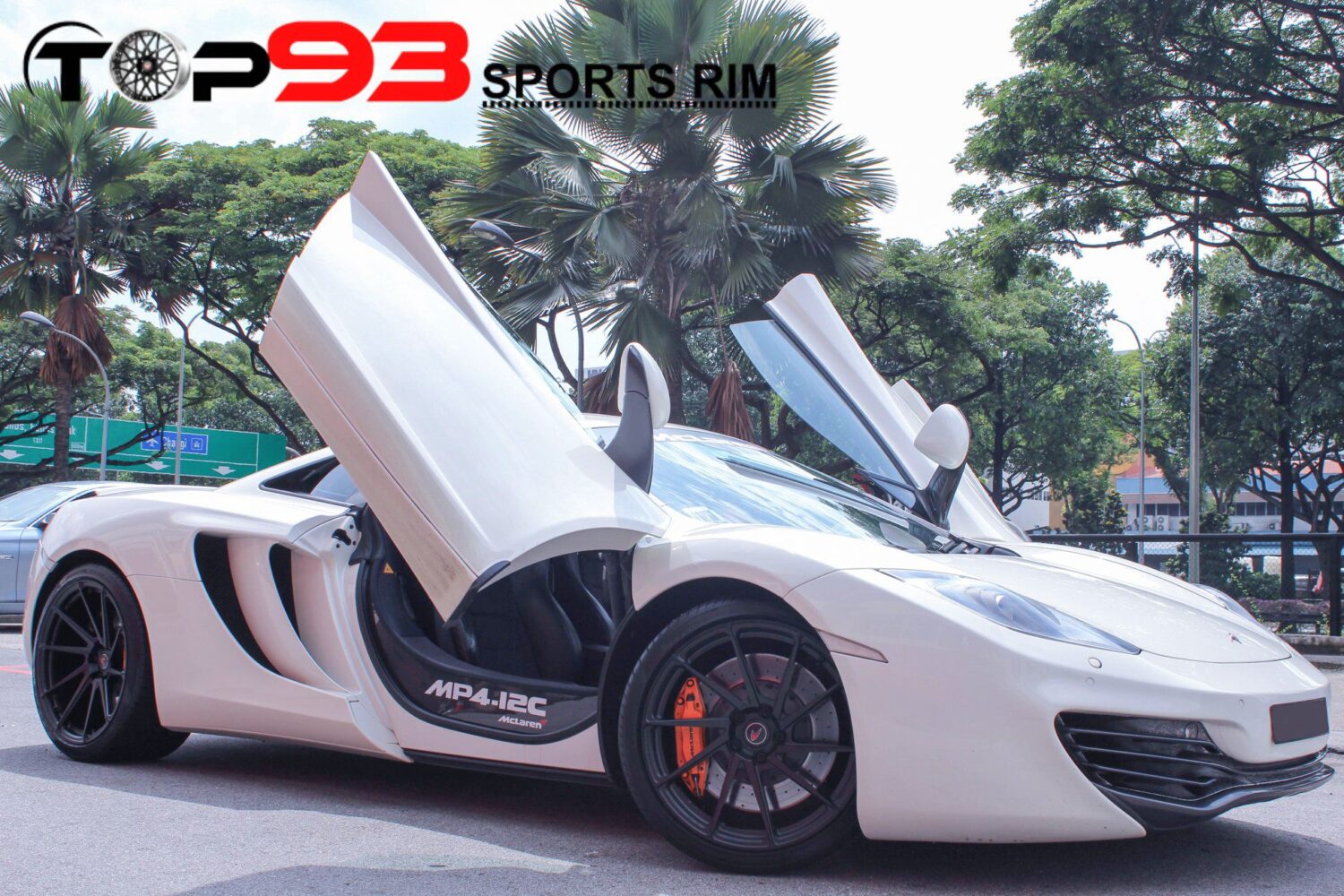 McLaren MP4-12C with 19 and 20-inch BC Forged EH171