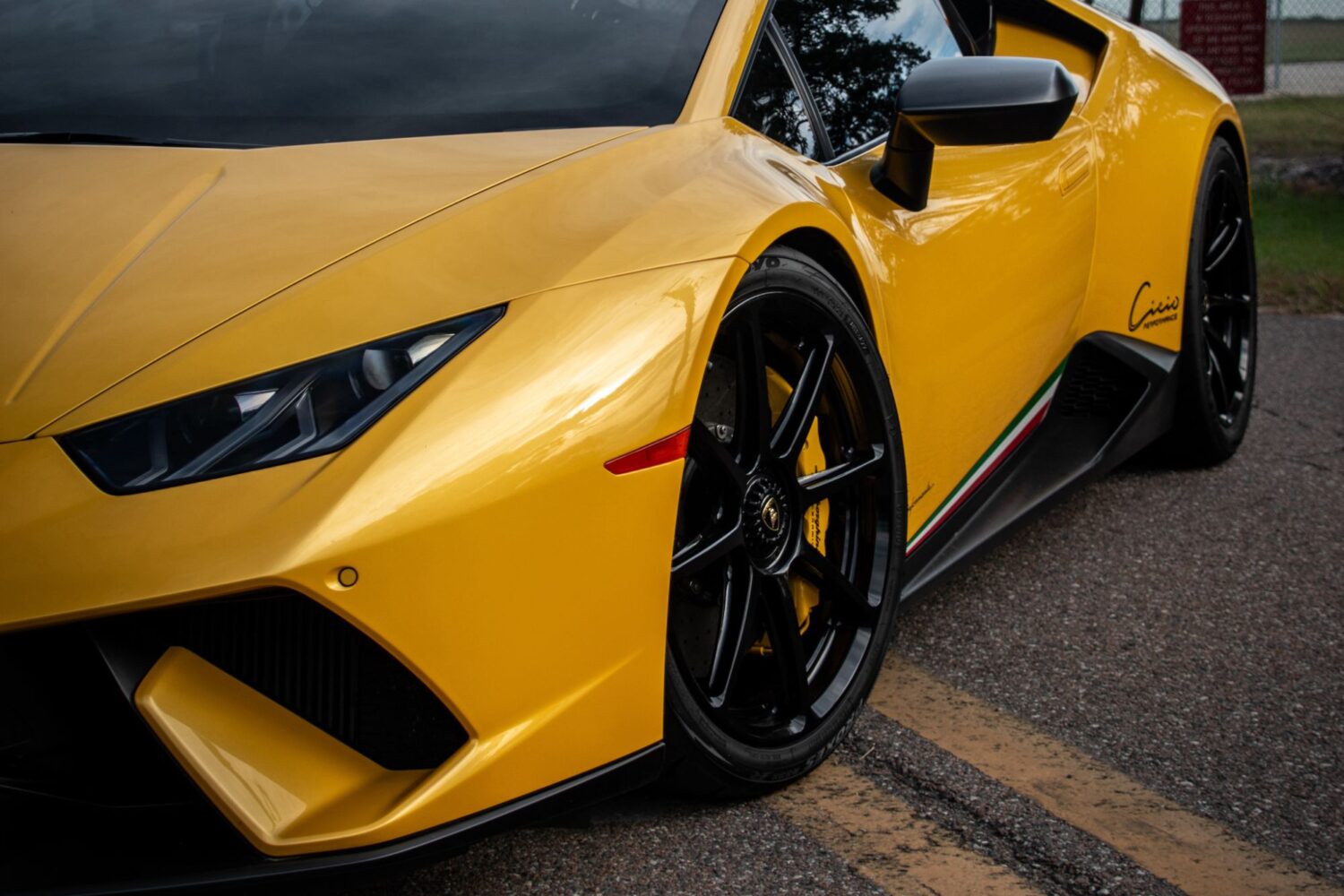 Lamborghini Huracan Performante with 19×9 and 19×12-inch Forgeline GE1