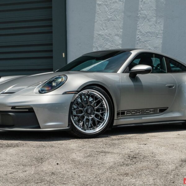 Porsche 911 GT3 992 with 20×9.5 and 21×12.5-inch ANRKY RS1