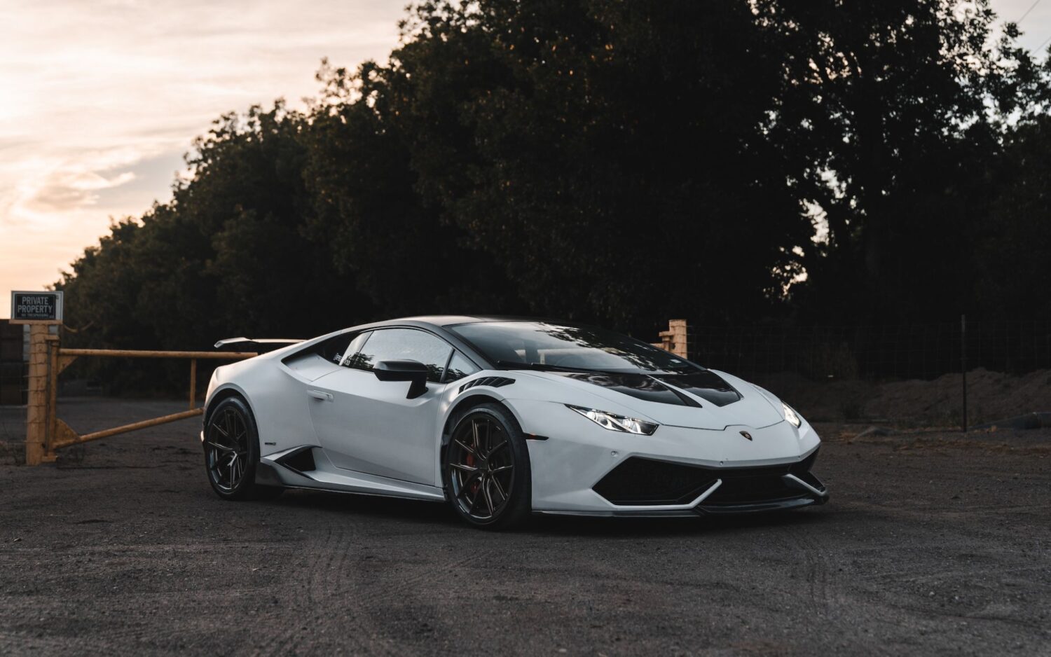 Lamborghini Huracan Performante with 20×9 and 20×12-inch Forgeline Carbon+Forged CF201
