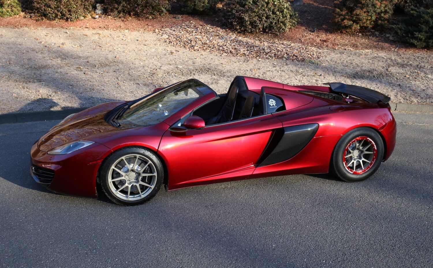 McLaren MP4-12C with 18×5 and 17×11-inch Forgeline GS1R Beadlock