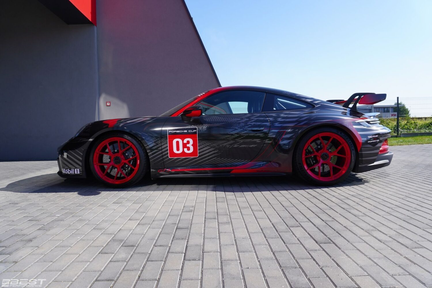 Porsche 911 GT3 992 with 20×9.5 21×12-inch BC Forged KL01