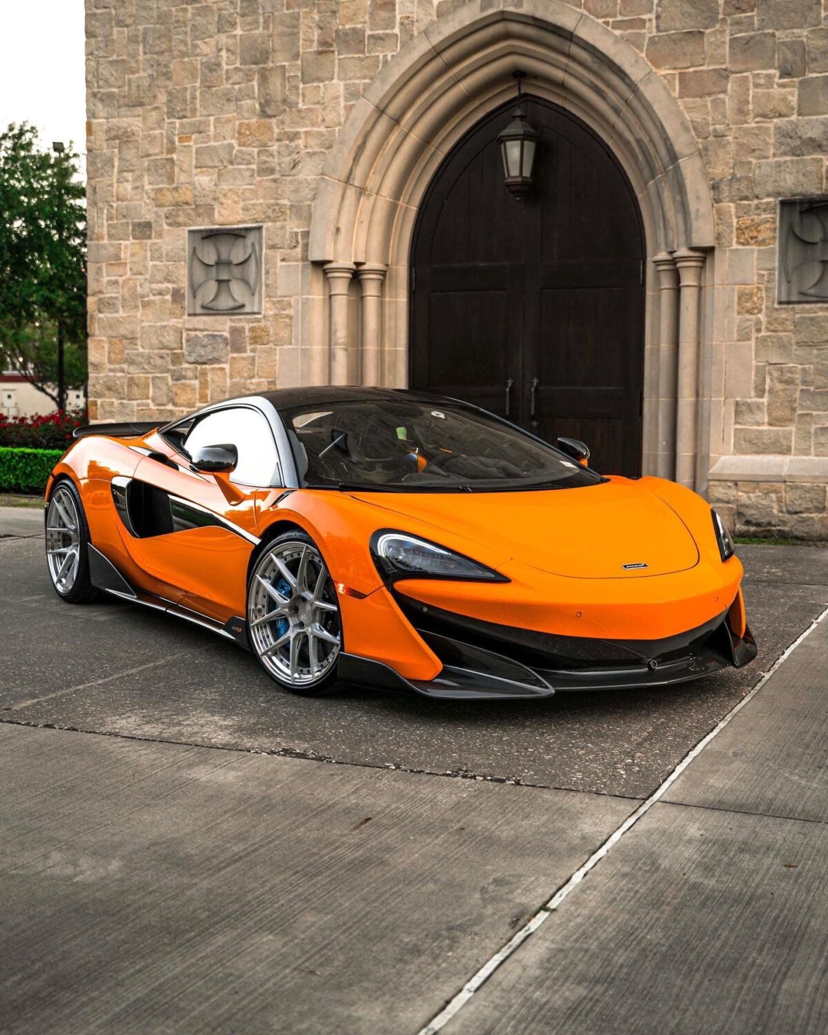McLaren 600LT with 20 and 21-inch BC Forged HCA381S