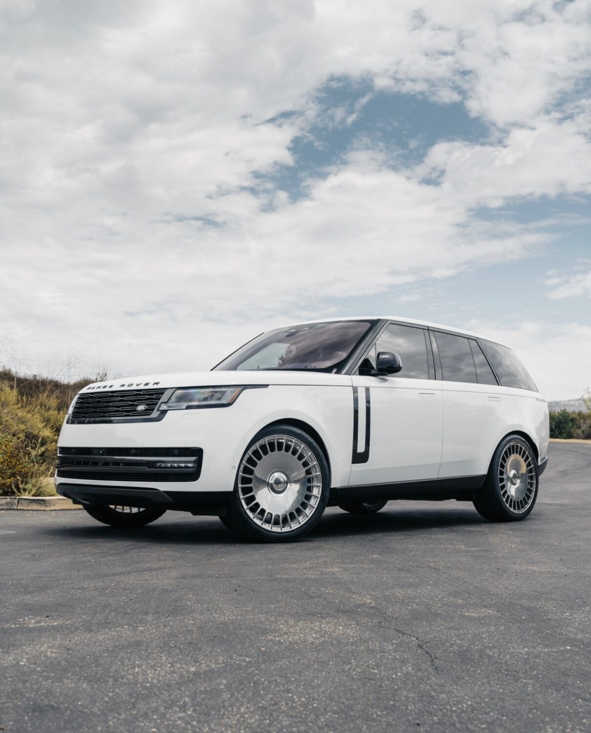 Land Rover Range Rover with 24-inch Vision Forged Bespoke