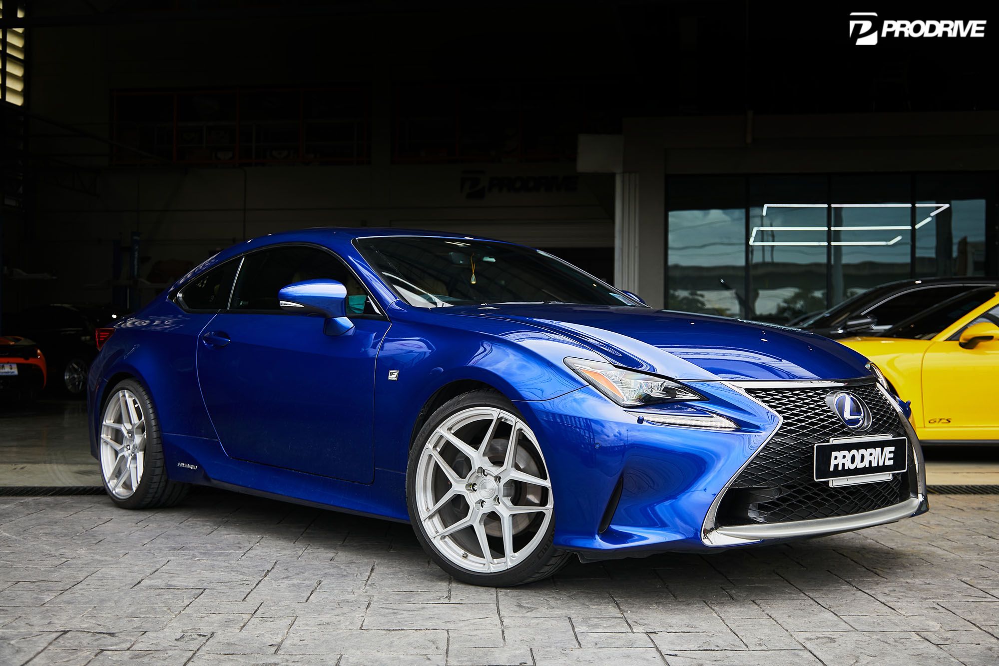 Lexus RC with 20-inch BC Forged EH309